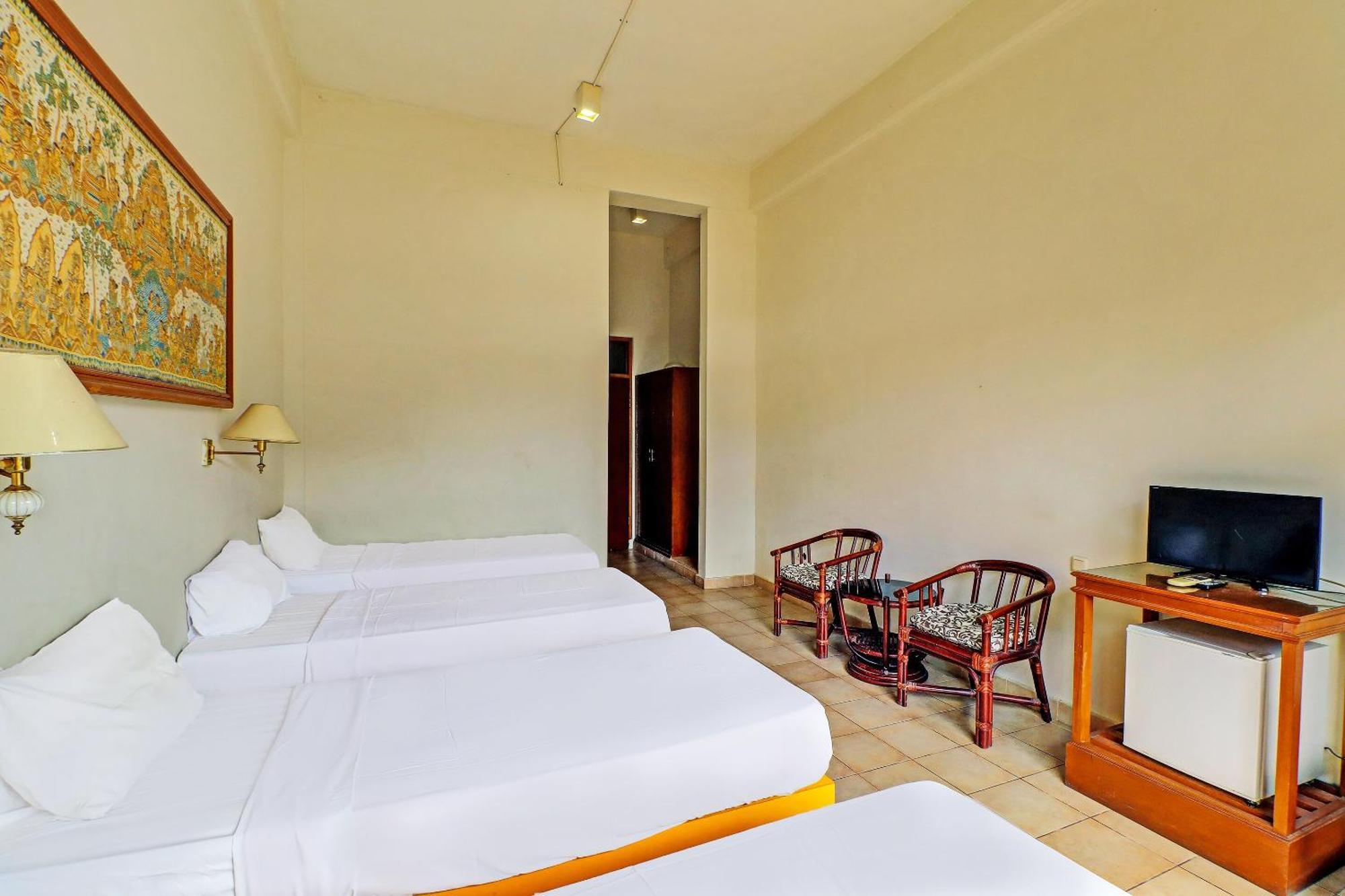 Warna Kedaton Hotel&Meetings Denpasa Buitenkant foto