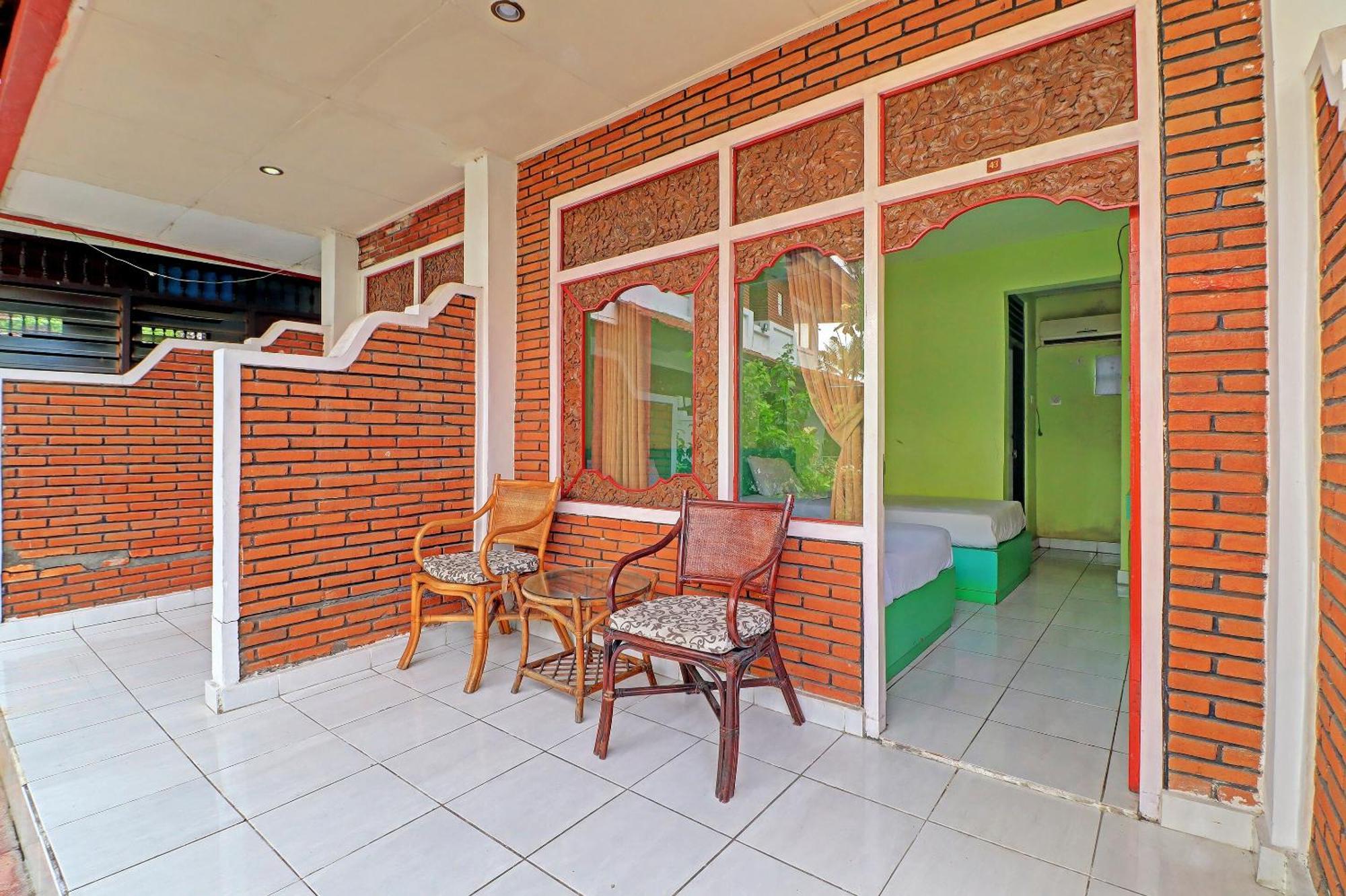Warna Kedaton Hotel&Meetings Denpasa Buitenkant foto