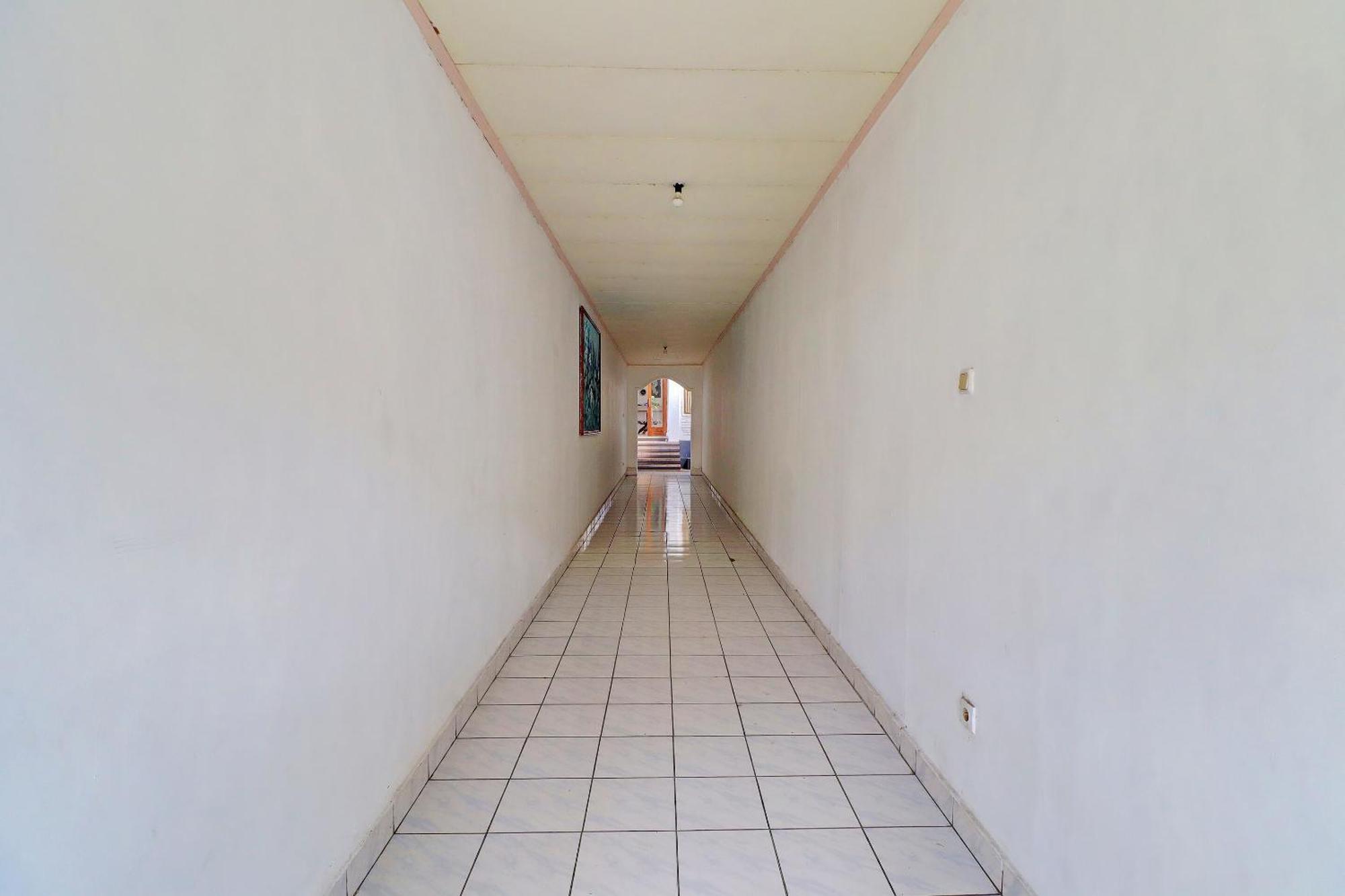Warna Kedaton Hotel&Meetings Denpasa Buitenkant foto