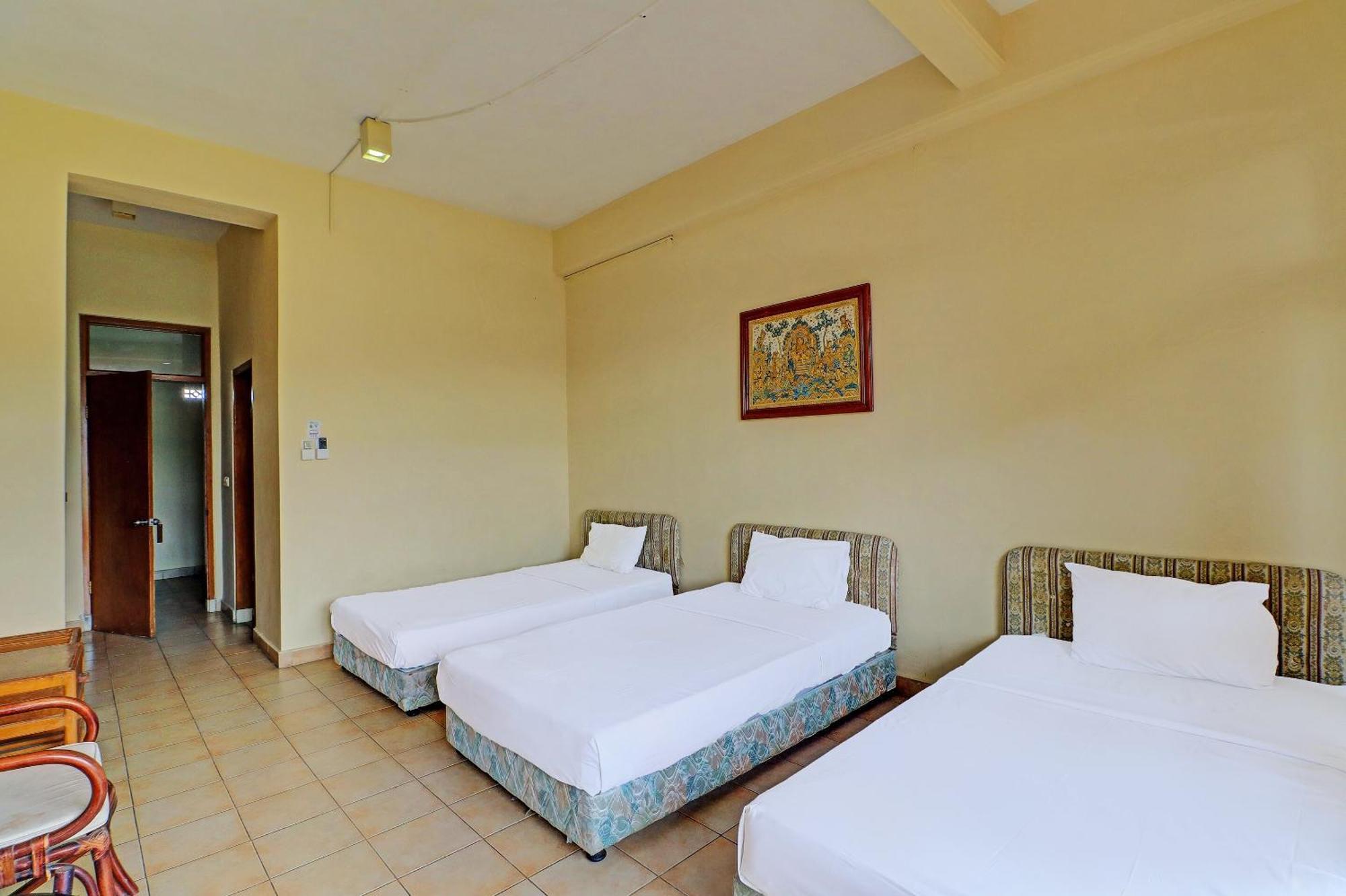 Warna Kedaton Hotel&Meetings Denpasa Buitenkant foto