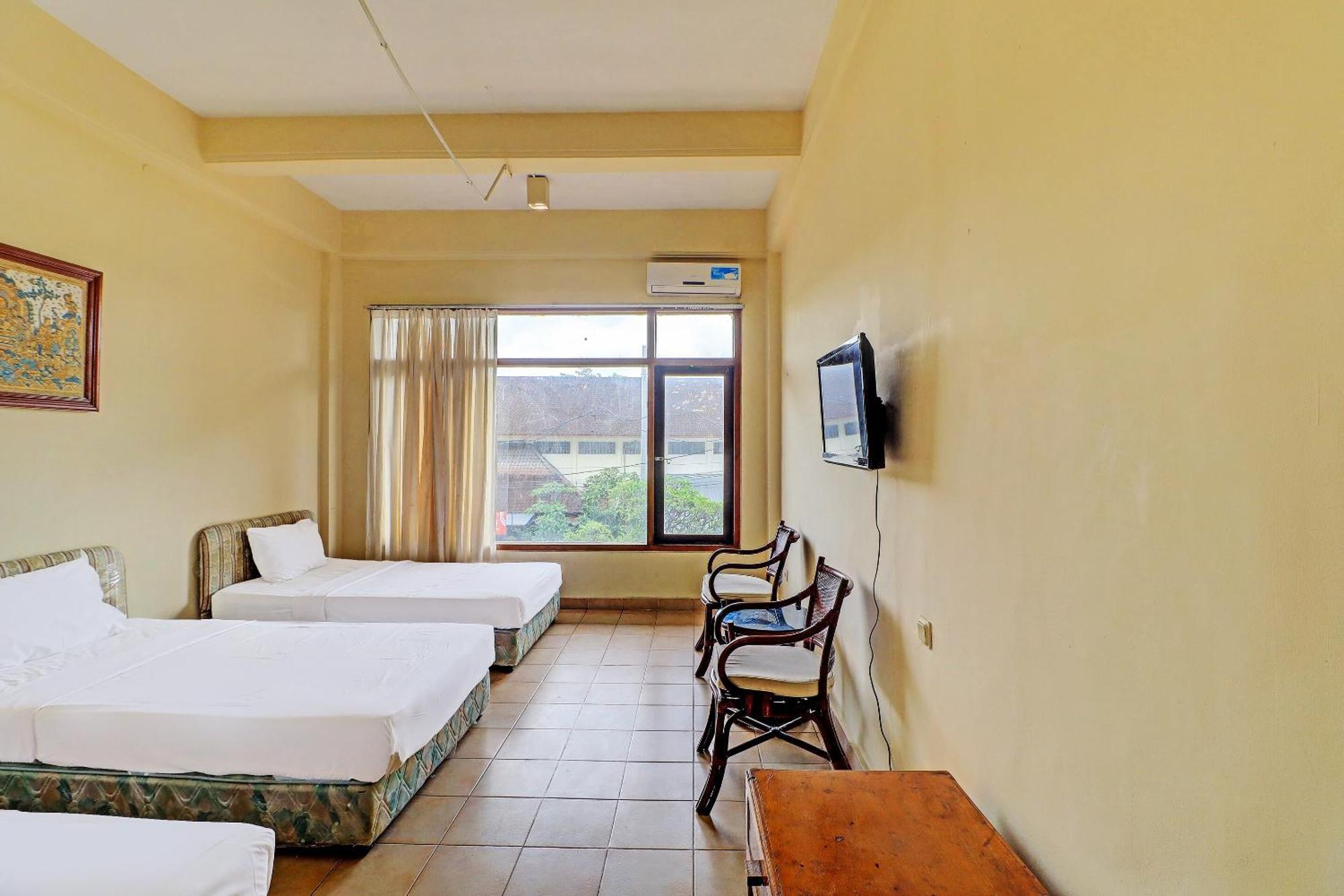 Warna Kedaton Hotel&Meetings Denpasa Buitenkant foto