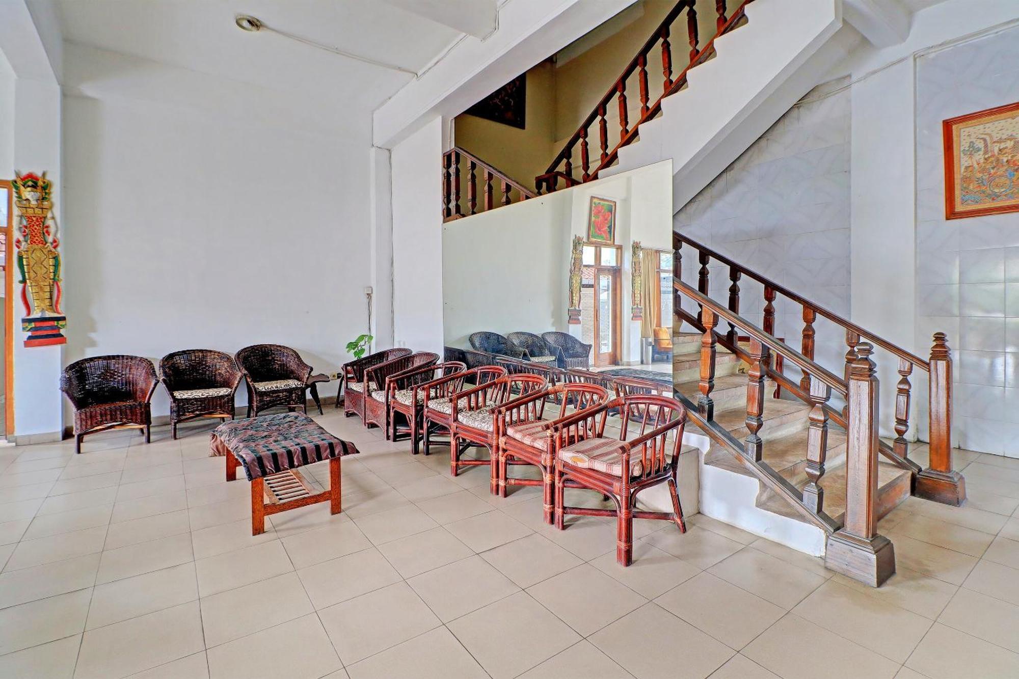 Warna Kedaton Hotel&Meetings Denpasa Buitenkant foto