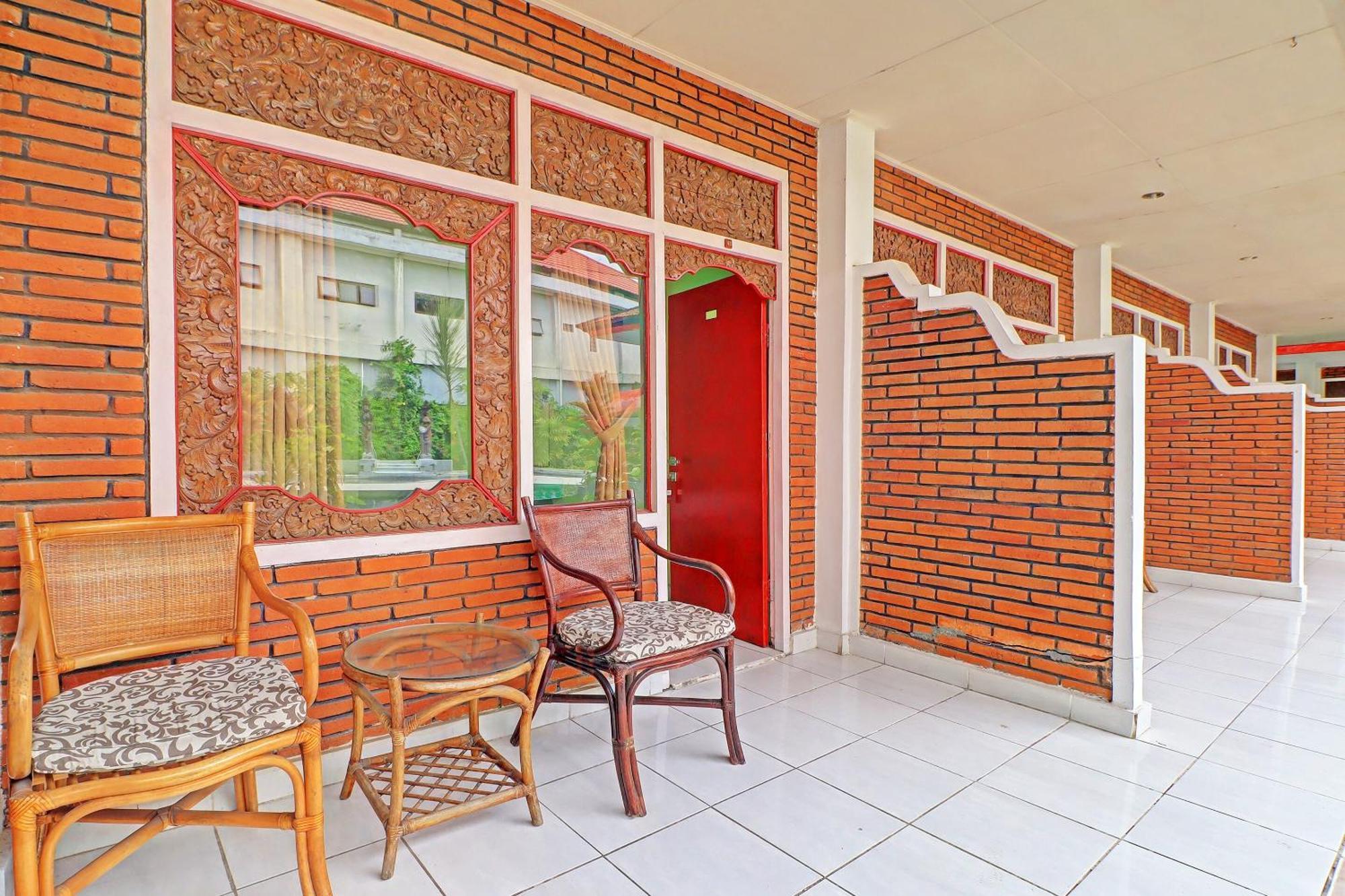 Warna Kedaton Hotel&Meetings Denpasa Buitenkant foto