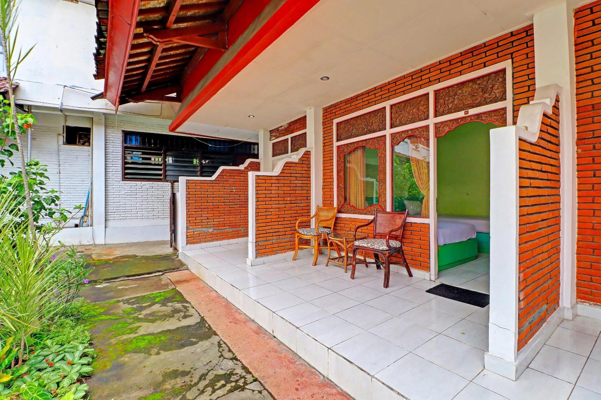 Warna Kedaton Hotel&Meetings Denpasa Buitenkant foto