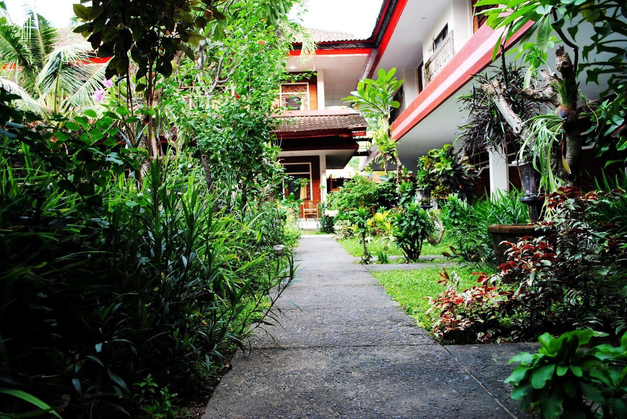 Warna Kedaton Hotel&Meetings Denpasa Buitenkant foto